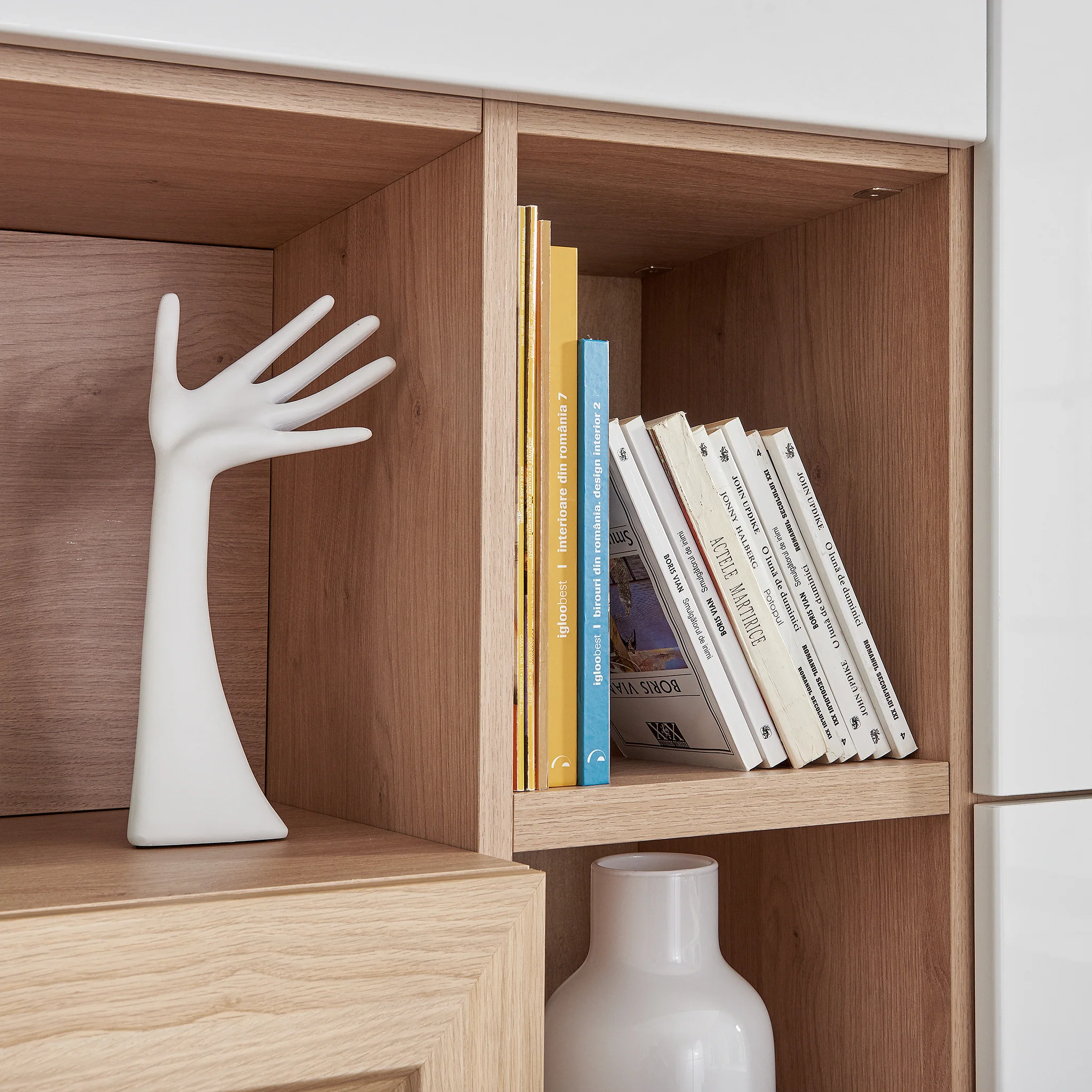 FRAME Bibliotecă - Image 20